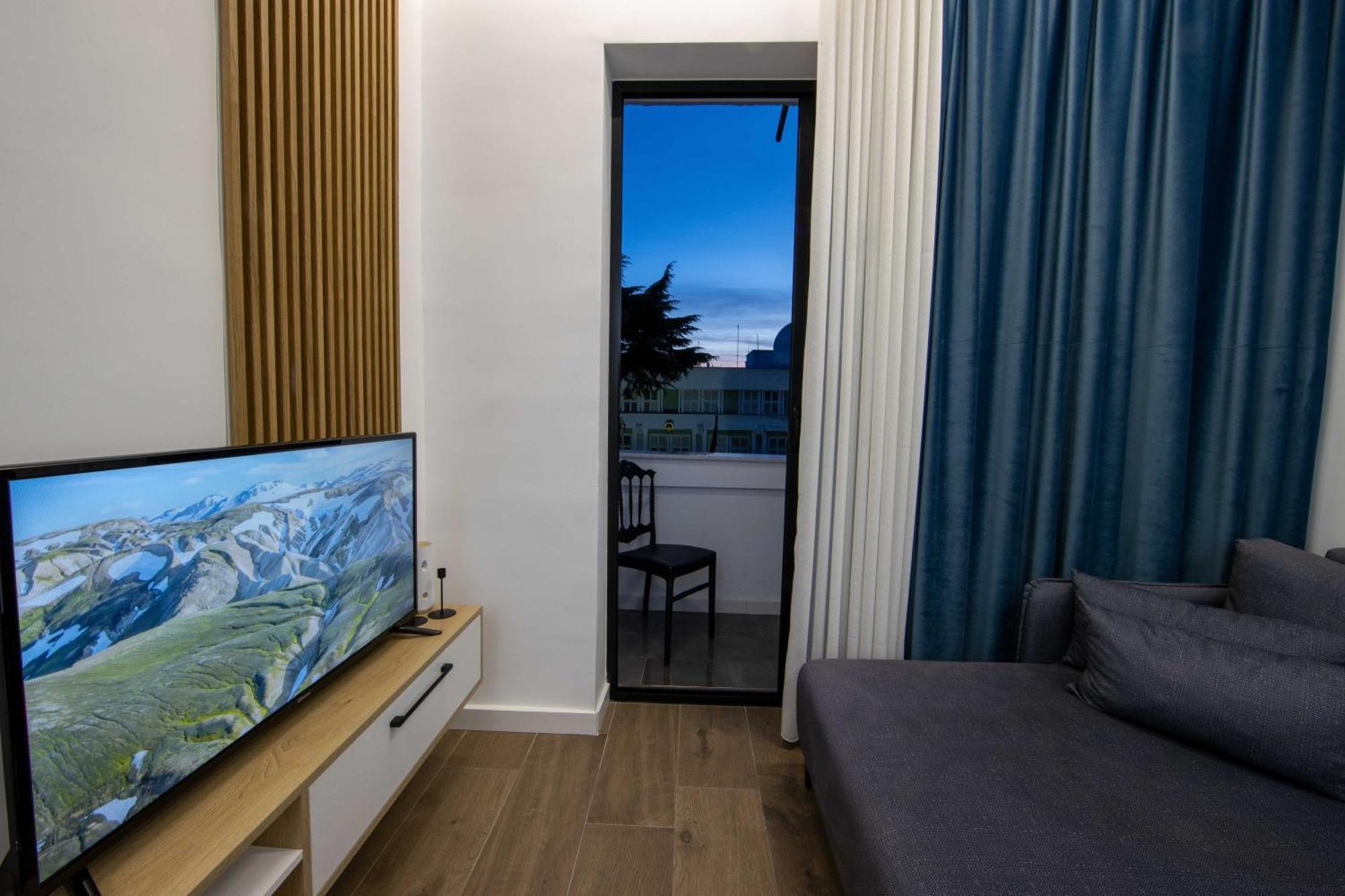 Niki'S Apartments Тирана Екстериор снимка